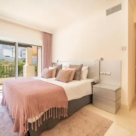 Aloha Hill Spacious Apartment - Tcm